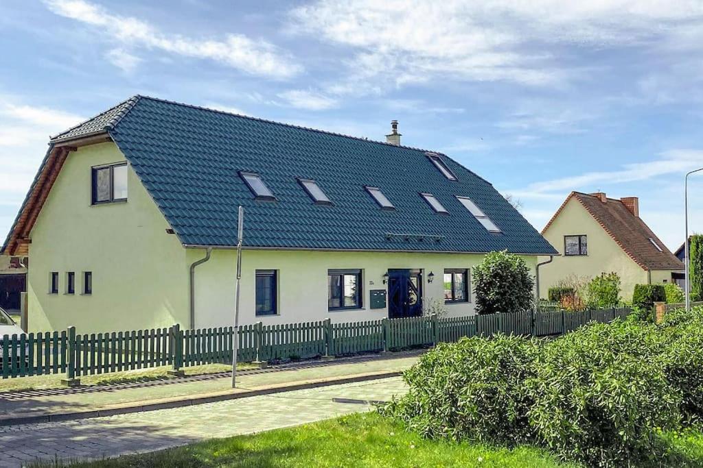 Schwalbennest In Ueckermuende Apartment Exterior foto